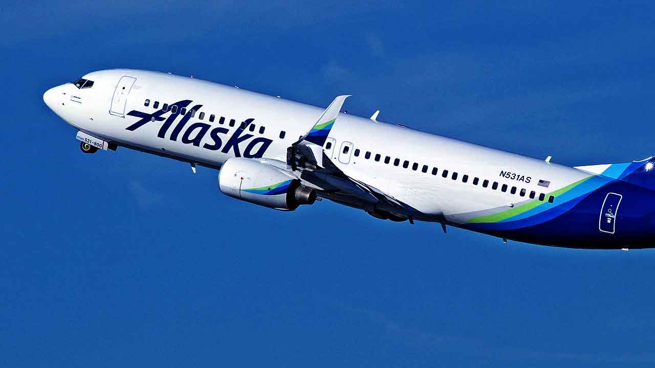 Alaska Airlines Back in the Air After Software Glitch