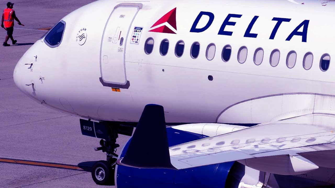 Delta plane’s wing lands in North Carolina